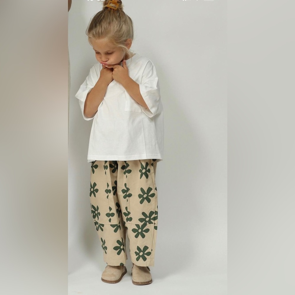 Green Daisy Khaki Pants